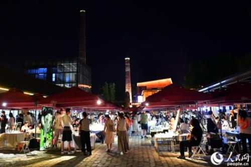 景德镇：创意集市人气旺 夜游瓷都活力满